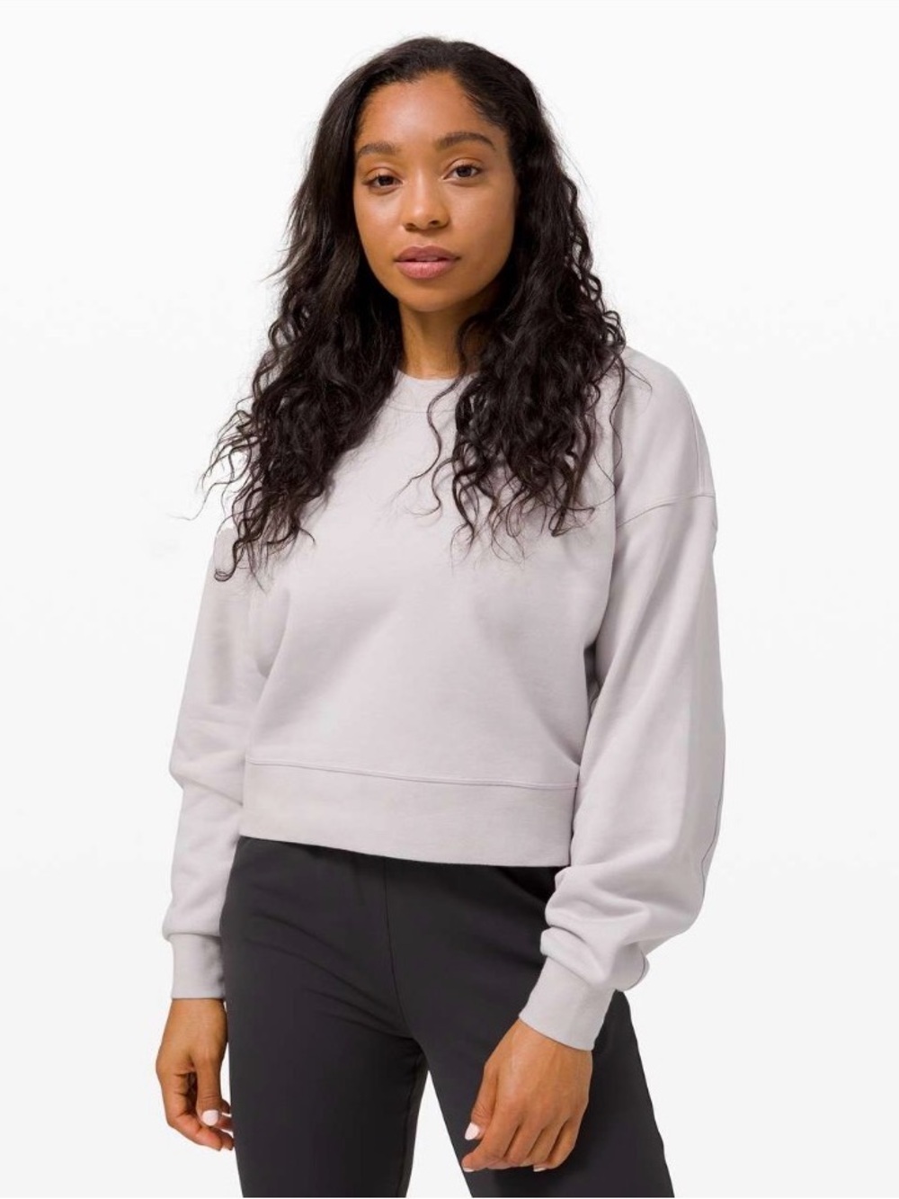 Lululemon Perfectly Oversized Crop Crew
Chrome